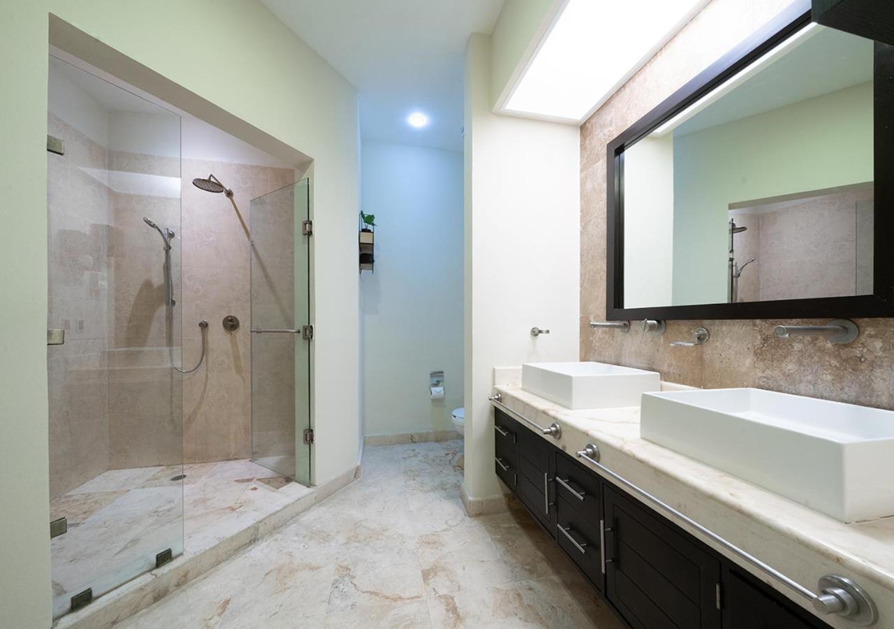 Condo Surf 405 - Luxury Oceanview Beachfront 3 Bedroom With Gym - At El Faro Condos Playa del Carmen Bagian luar foto