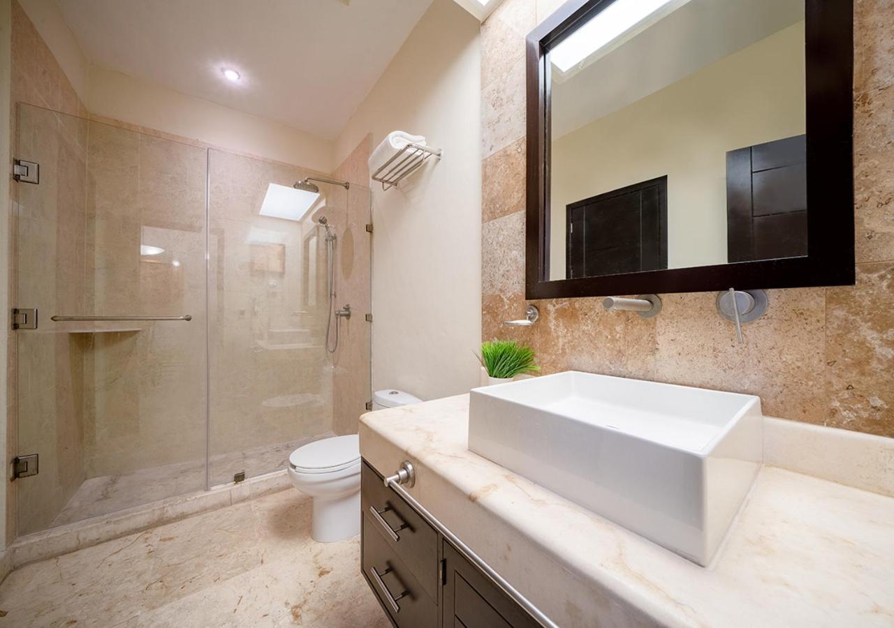 Condo Surf 405 - Luxury Oceanview Beachfront 3 Bedroom With Gym - At El Faro Condos Playa del Carmen Bagian luar foto